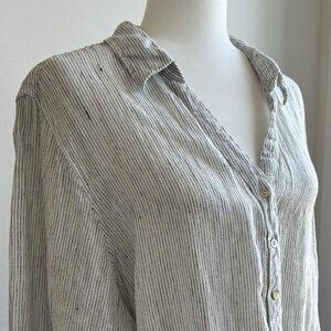 Jones New York Ivory-Black Stripe Pure Linen V-Neck Shirt with Roll Tabs – US 2X